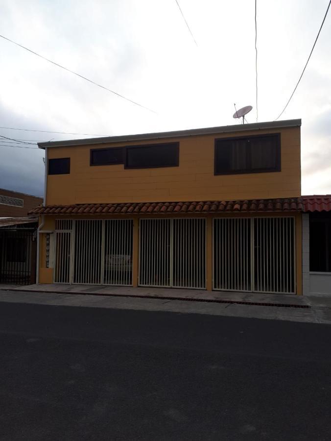 Apartamentos Guzman El Tejar Экстерьер фото